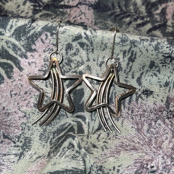 Sterling Silver Shooting Star Earrings - Picture 2 of 2